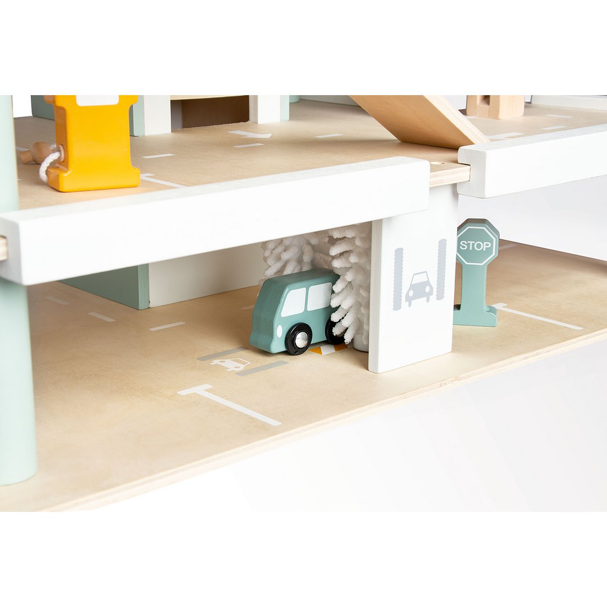 Pinolino Parkeergarage “Kurt” – Houten Speelgarage met 3 Verdiepingen, Lift & Accessoires | FSC®-gecertificeerd
