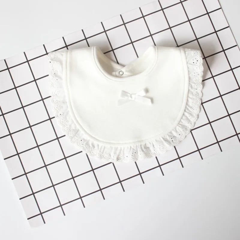 Baby Slabbetje – Katoen met Kant & Strik | Prinsessenstijl, Absorberend