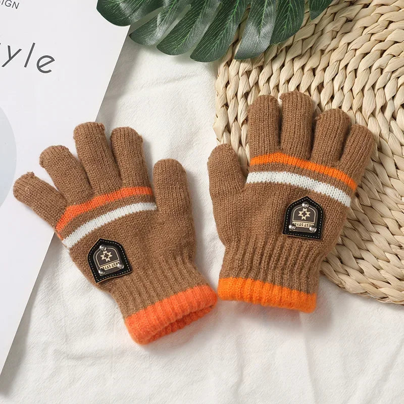 Gebreide Kinderhandschoenen – Zachte Winterwantjes met Volledige Vingers | Warm & Comfortabel voor Jongens en Meisjes (6–12 Jaar)