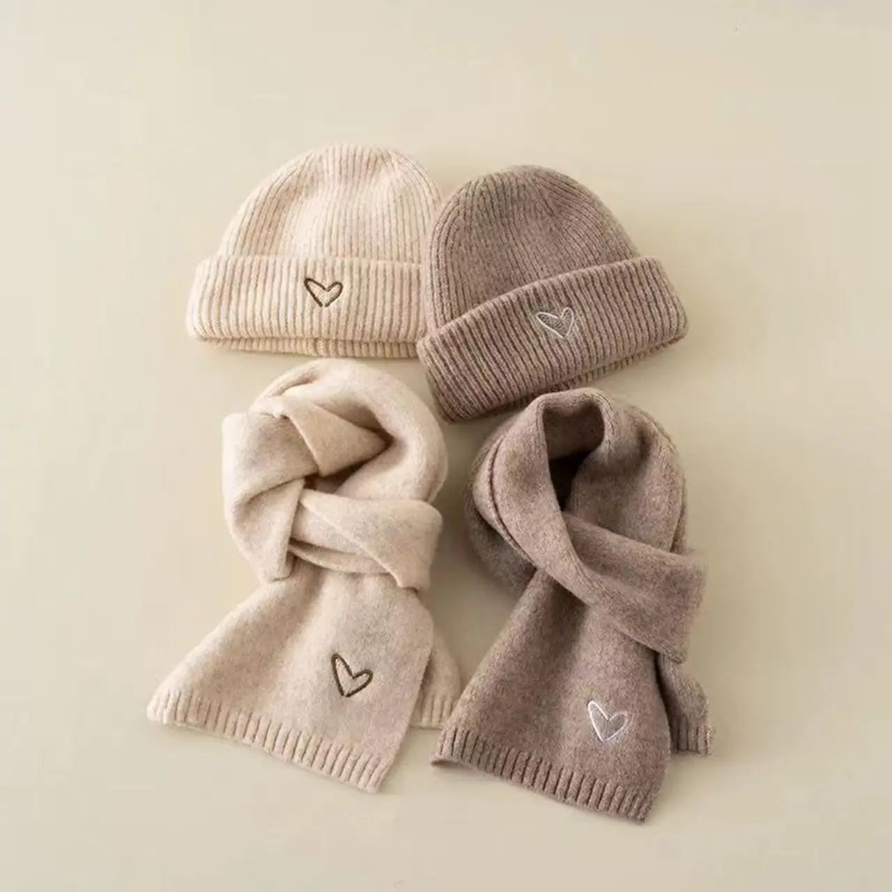 Kinder Sjaal & Muts Set – 2-delig, Gebreid met Hartjes, Unisex | Herfst & Winter