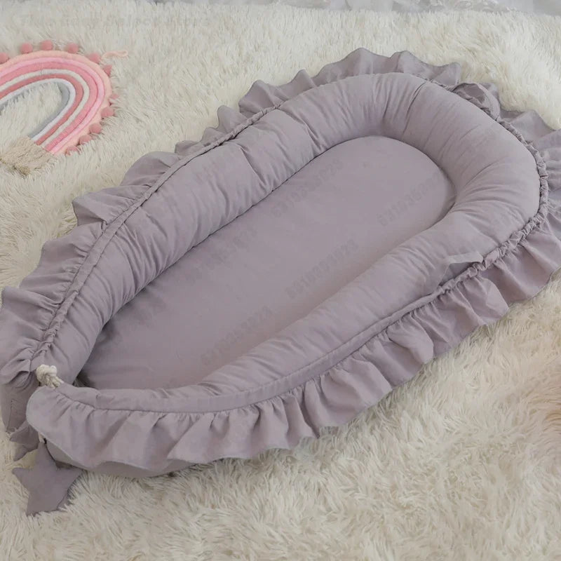 Afneembaar Babynest met Kussen. Comfortabel & Ademend Babymatras