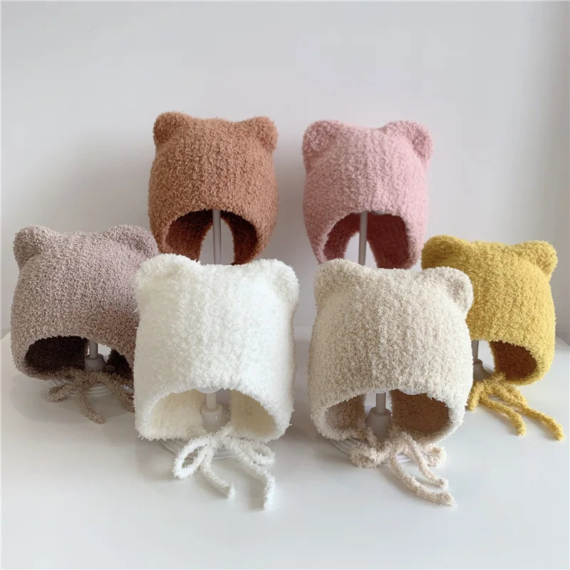 Warme Baby Muts van Lamsvacht – Met Oorflapjes & Touwtjes