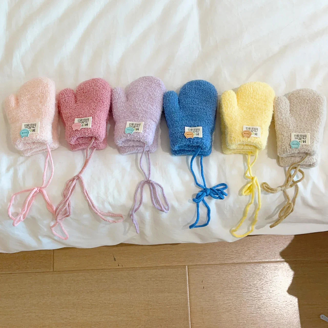 Warme Babywantjes met Touwtje , Winterhandschoenen met Pluche Voering